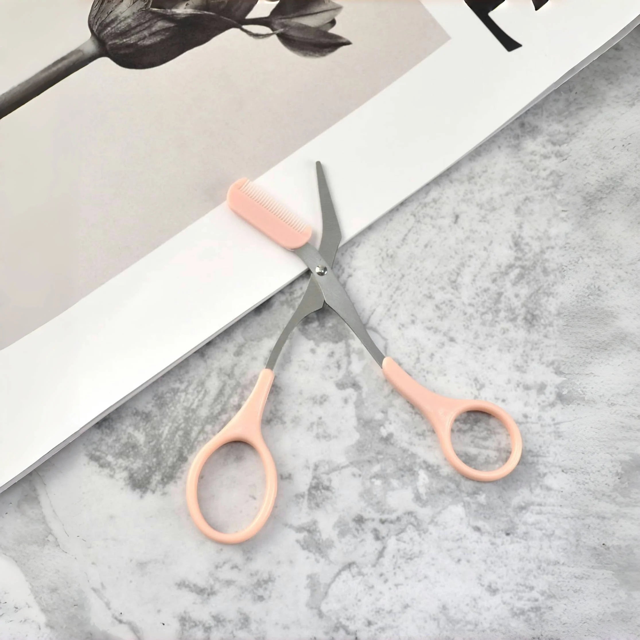 Eyebrow Trimming Scissors with Comb – practical home and kitchen gadget