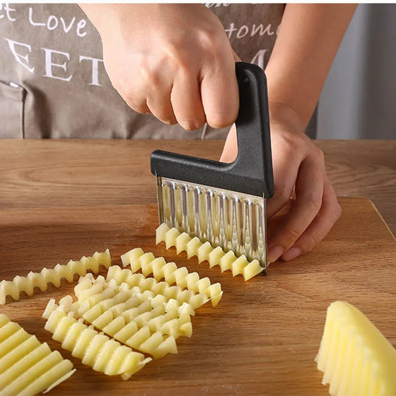 Crinkle-Cut Potato Slicer – Stainless Steel Wavy Knife