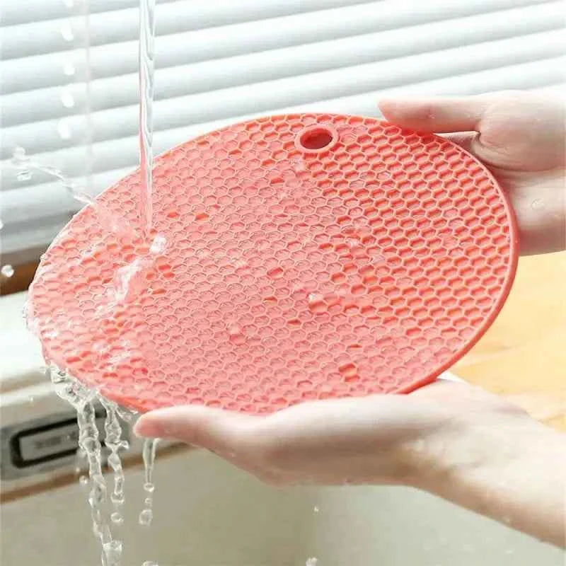 Silicone Anti-Slip Pot Holder Mat - close-up detail and material